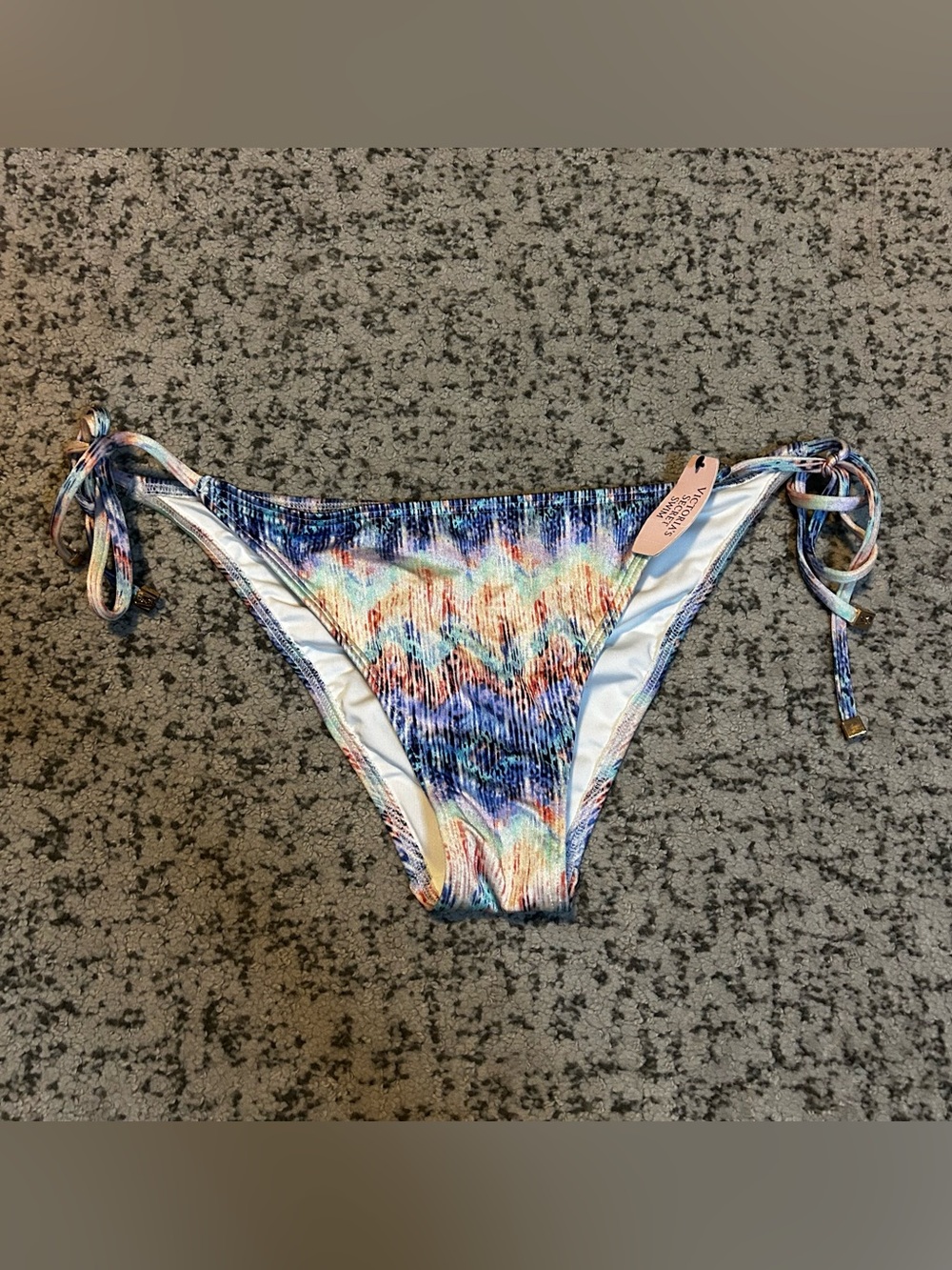 NWT Victoria’s Secret The Skimpy String Bikini Bottoms Size Large